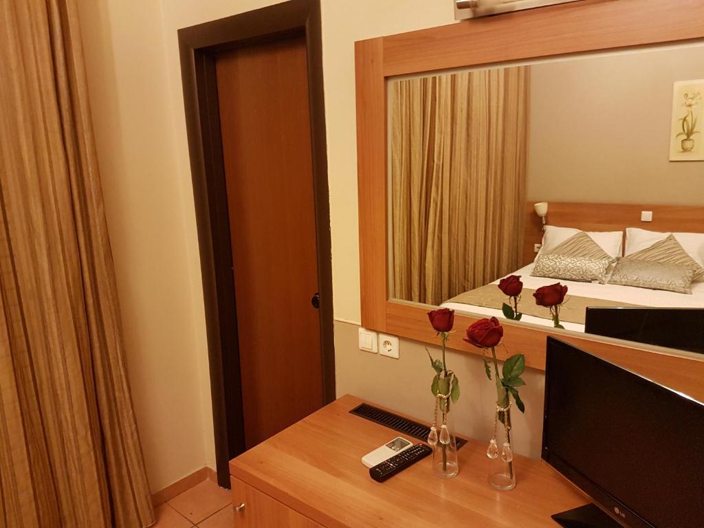 Двухместный (Двухместный номер с 1 кроватью или 2 отдельными кроватями) отеля Glaros Hotel, Пирей