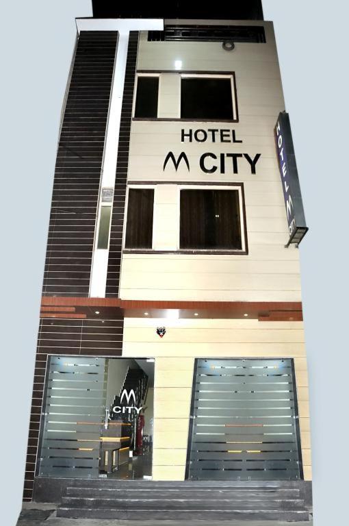 Отель Hotel M City, Амритсар