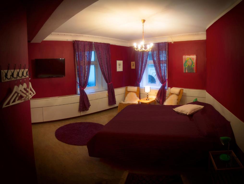 Двухместный (Улучшенный двухместный номер с 1 кроватью и общей ванной комнатой) отеля Hotell Gyllene Geten, Стокгольм