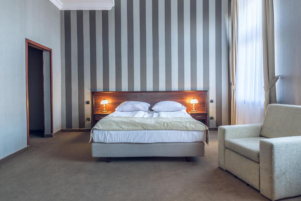 Двухместный (Двухместный номер Делюкс с 1 кроватью или 2 отдельными кроватями) отеля Hotel Royal, Краков