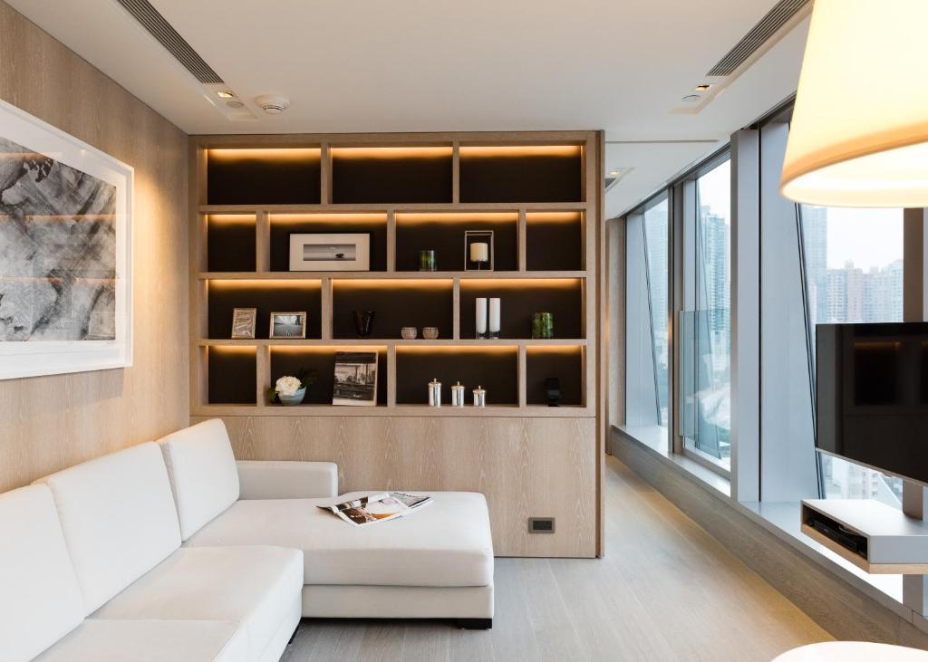 Сьюит (Staycation offer - Full Floor Suite with Free Breakfast & Benefits) отеля One96, Гонконг (город)