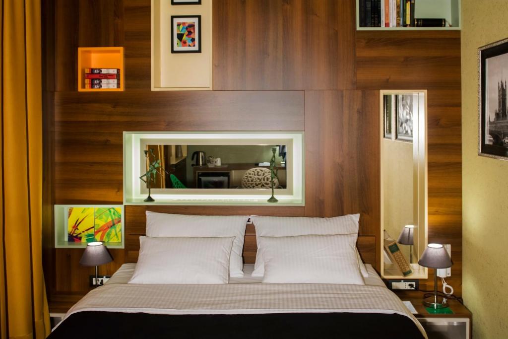 Двухместный (Двухместный номер с 1 кроватью и собственной ванной комнатой вне номера) отеля B&B Wimbledon Garni Concept, Белград