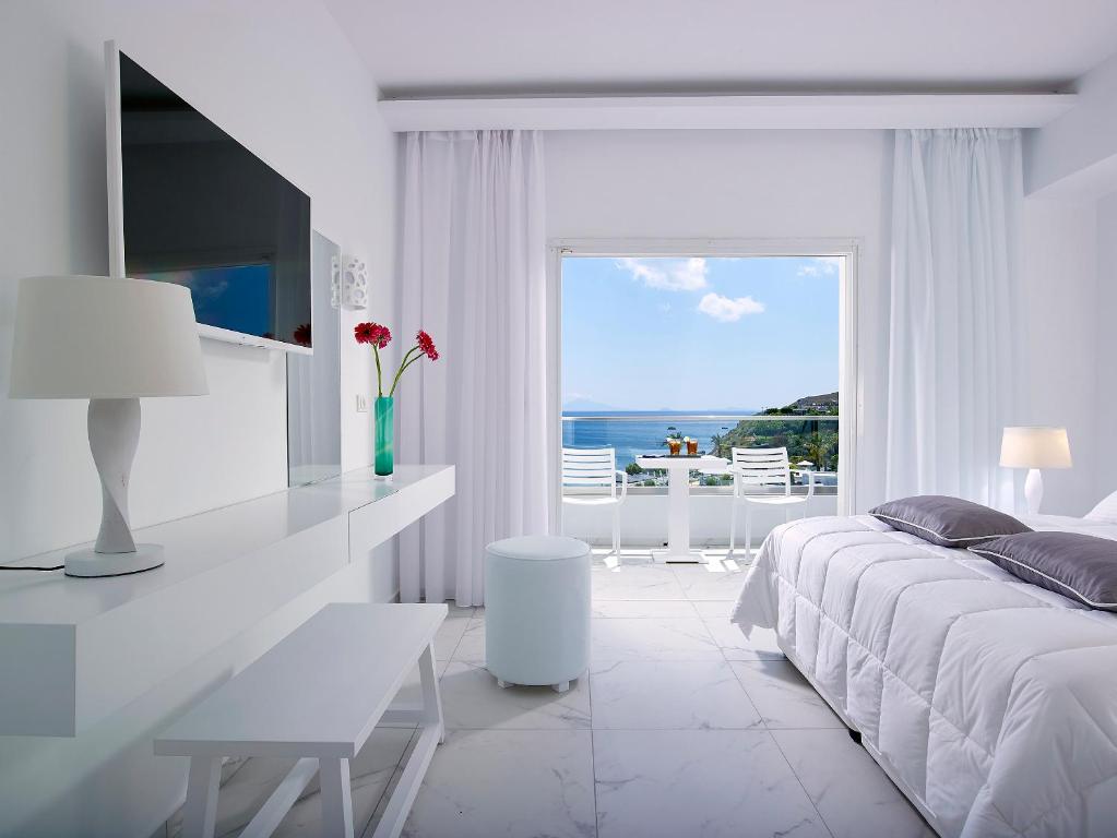 Двухместный (Двухместный номер с 1 кроватью с видом на море) курортного отеля Dimitra Beach Resort, Агиос-Фокас