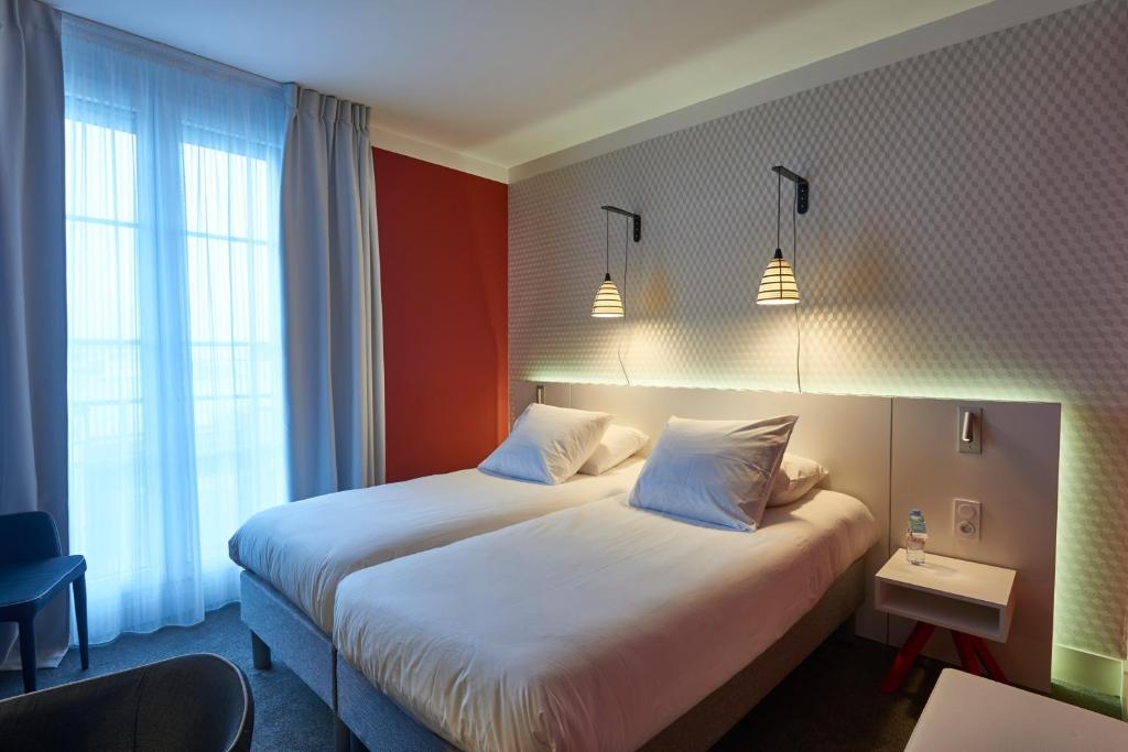 Двухместный (Улучшенный двухместный номер с 2 отдельными кроватями) отеля Hotel Mercure Brest Centre Les Voyageurs, Брест (Бретань)