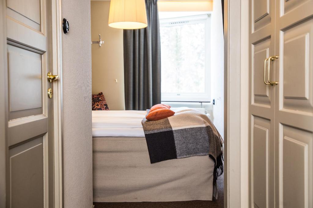 Двухместный (Стандартный двухместный номер с 1 кроватью или 2 отдельными кроватями) отеля Hotell Fjällgården Ski-In Ski-Out, Оре
