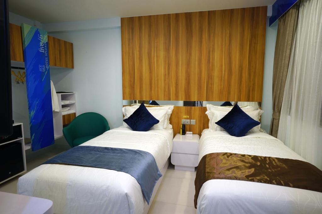 Двухместный (Улучшенный двухместный номер с 2 отдельными кроватями) отеля ZEN Premium Kallang, Сингапур (город)