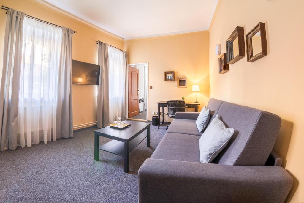 Двухместный (Двухместный номер с 1 кроватью или 2 отдельными кроватями и хорошим видом) отеля Salva, Литомержице