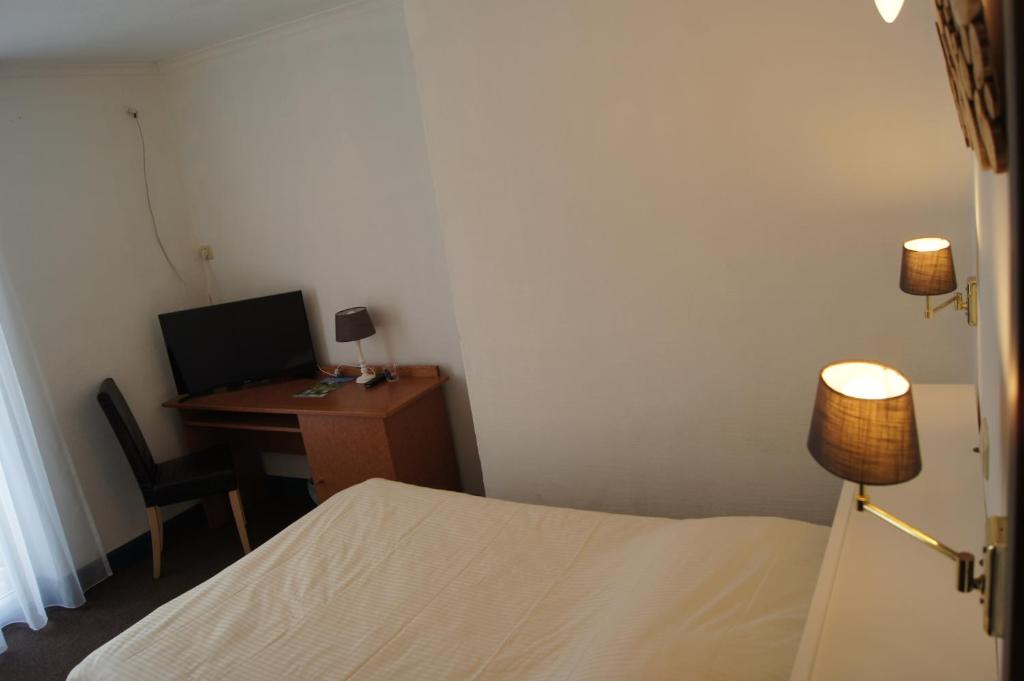 Двухместный (Бюджетный двухместный номер с 1 кроватью) отеля Hotel Bouillon, Бульон