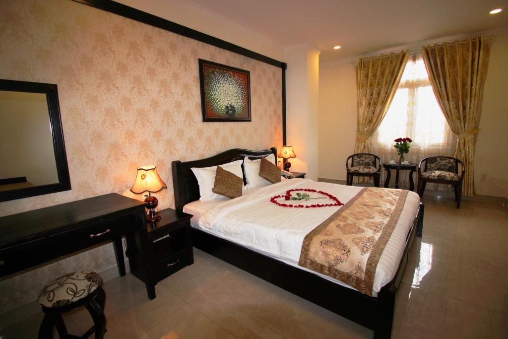 Двухместный (Большой двухместный номер) отеля Royal Dalat Hotel, Далат