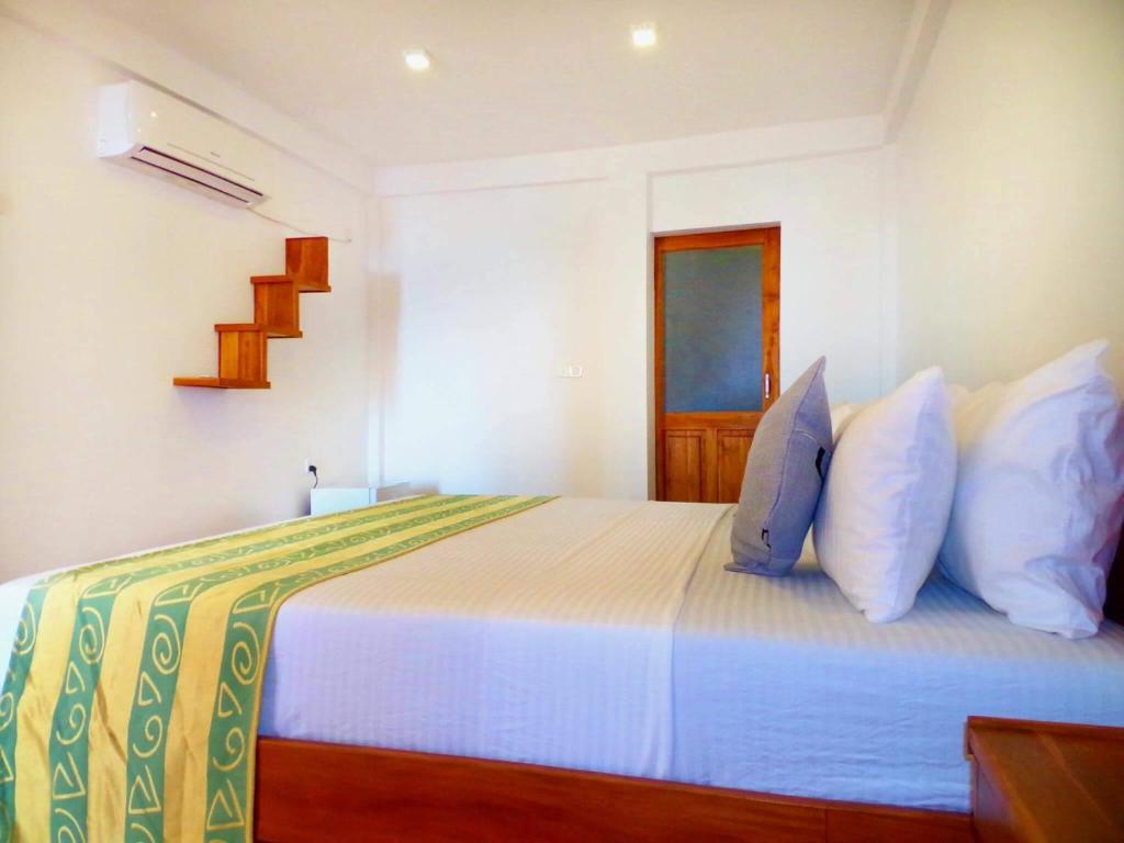 Двухместный (Двухместный номер с 1 кроватью, вид на сад) отеля Amour Surf, Тангалла
