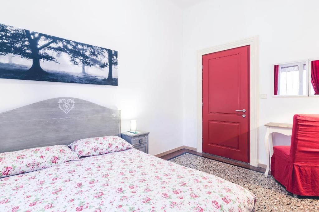 Двухместный (Двухместный номер Делюкс с 1 кроватью или 2 отдельными кроватями) отеля Bolzano Rooms, Больцано