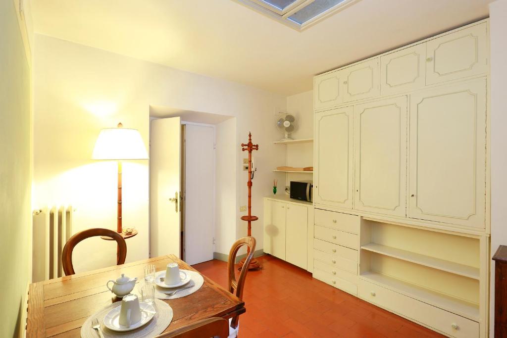 Двухместный (Двухместный номер с 1 кроватью или 2 отдельными кроватями) гостевого дома Residenza D'Epoca Via Santo Spirito 6, Флоренция