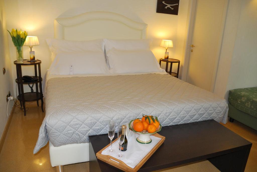 Двухместный (Двухместный номер с 1 кроватью или 2 отдельными кроватями) отеля Domus Mariae Benessere, Сиракузы