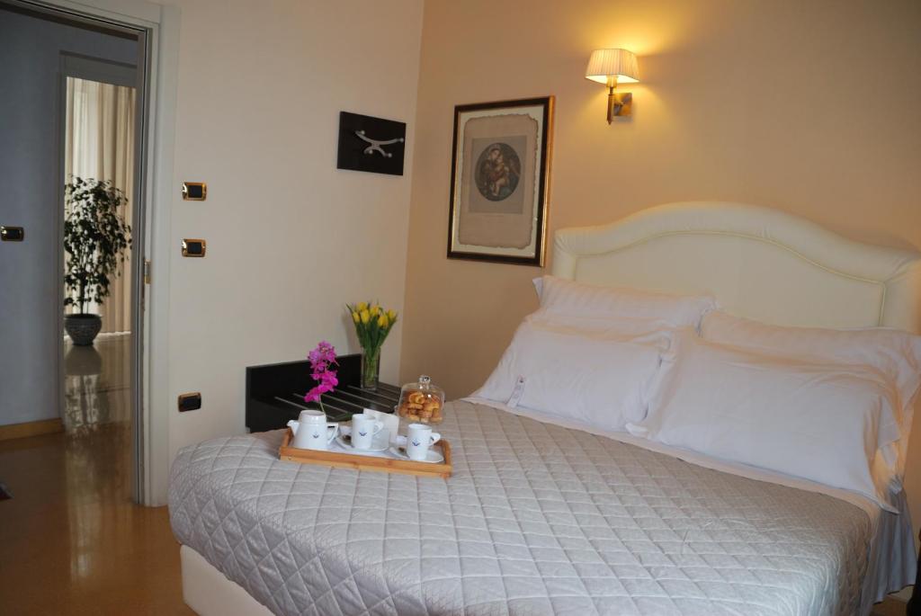 Двухместный (Двухместный номер с 1 кроватью или 2 отдельными кроватями и видом на море) отеля Domus Mariae Benessere, Сиракузы