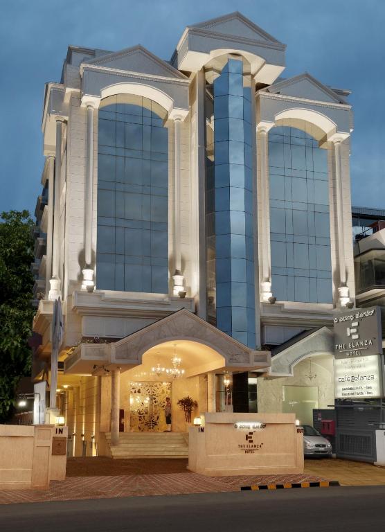 Отель The Elanza Hotel, Bangalore, Бангалор