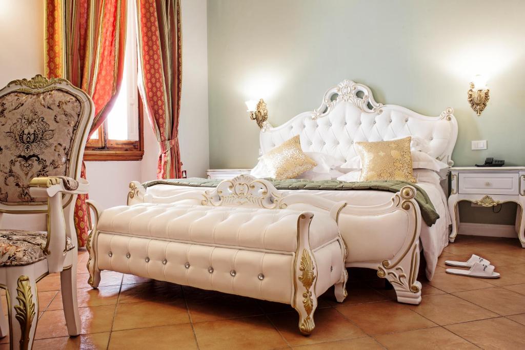 Двухместный (Классический двухместный номер с 1 кроватью или 2 отдельными кроватями) отеля Hotel Royal, Флоренция