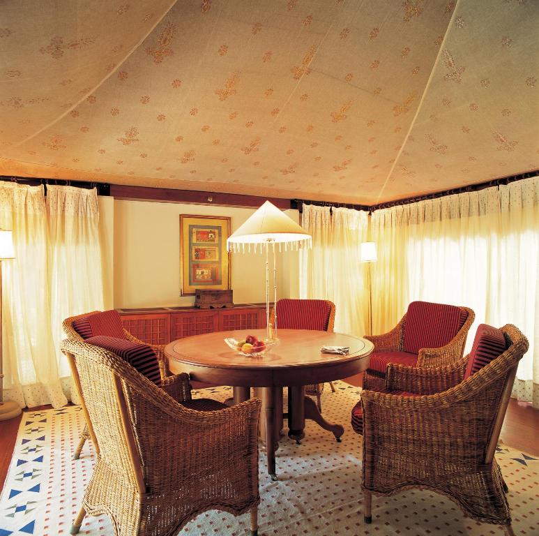 Сьюит (Royal Tent With Private Patio, Garden And Two Way Airport Transfers), The Oberoi Rajvilas Jaipur