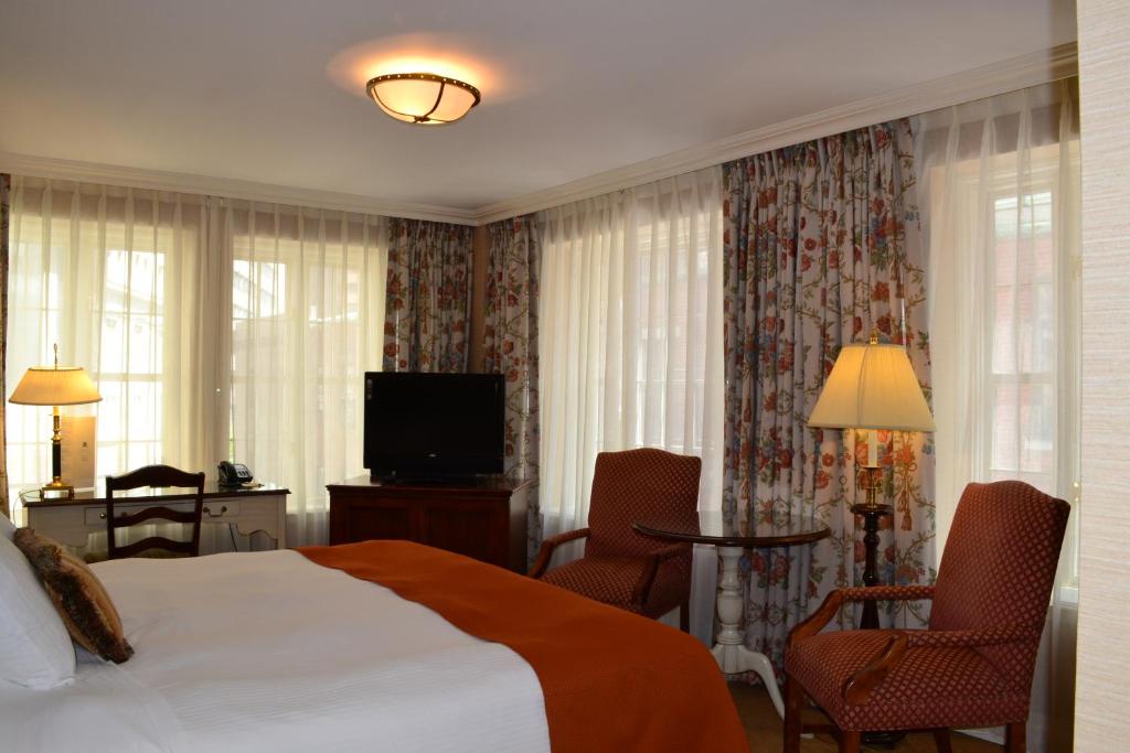 Двухместный (Улучшенный угловой номер с кроватью размера «king-size») отеля The Wall Street Inn, Нью-Йорк