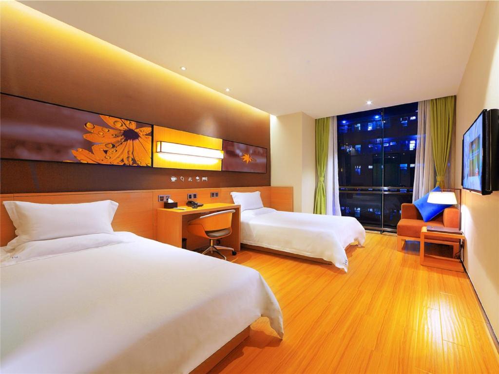 Двухместный (Mainland Chinese Citizens - IU Comfort Twin Room) отеля IU Hotel Xian Zhonggulou Square, Сиань