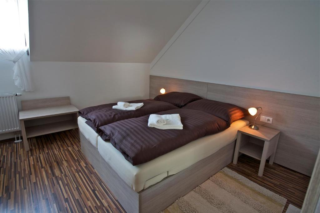 Двухместный (Двухместный номер с 2 отдельными кроватями и собственной ванной комнатой) гостевого дома Pútnický mlyn, Братислава