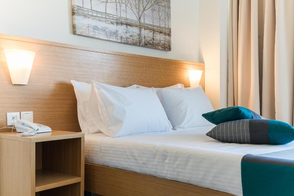 Двухместный (Стандартный двухместный номер с 1 кроватью или 2 отдельными кроватями) отеля City Center Hotel, Родос