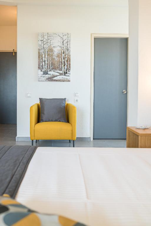 Двухместный (Классический двухместный номер с 1 кроватью или 2 отдельными кроватями и балконом) отеля City Center Hotel, Родос