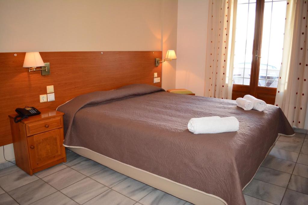 Двухместный (Двухместный номер с 1 кроватью и ванной) апарт-отеля Anemomilos Suites, Тира