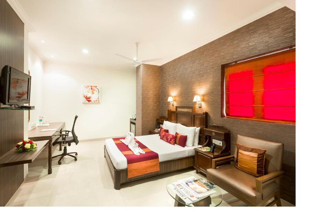 Двухместный (Улучшенный двухместный номер с 1 кроватью) апартамента The Lotus Apartment hotel, Burkit Road, Ченнаи