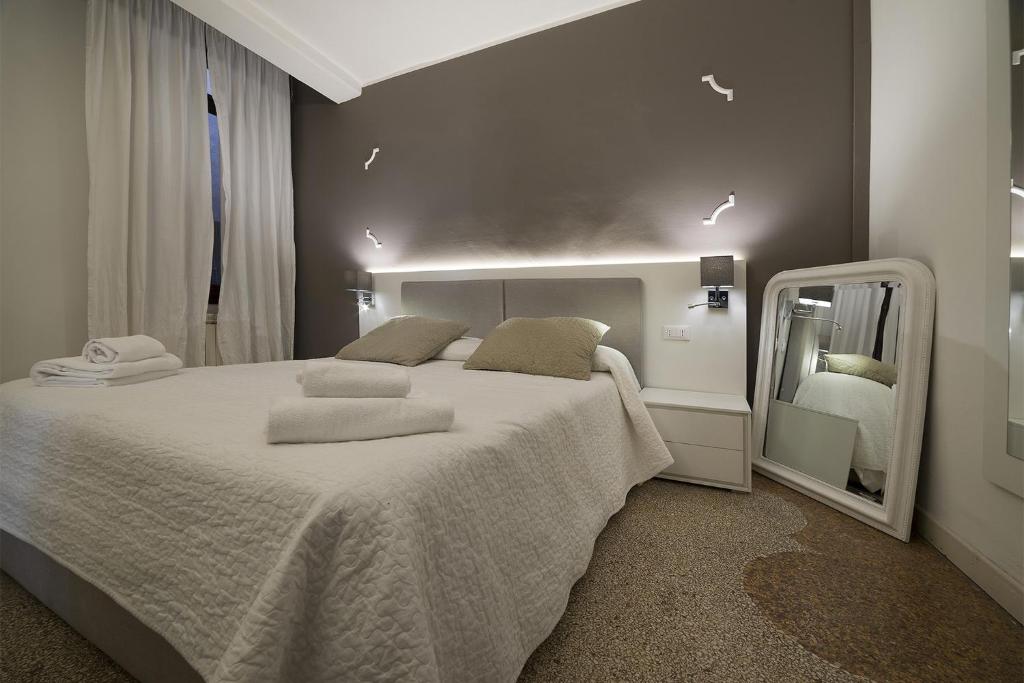 Двухместный (Улучшенный двухместный номер с 1 кроватью) гостевого дома Al Portico Guest House, Венеция