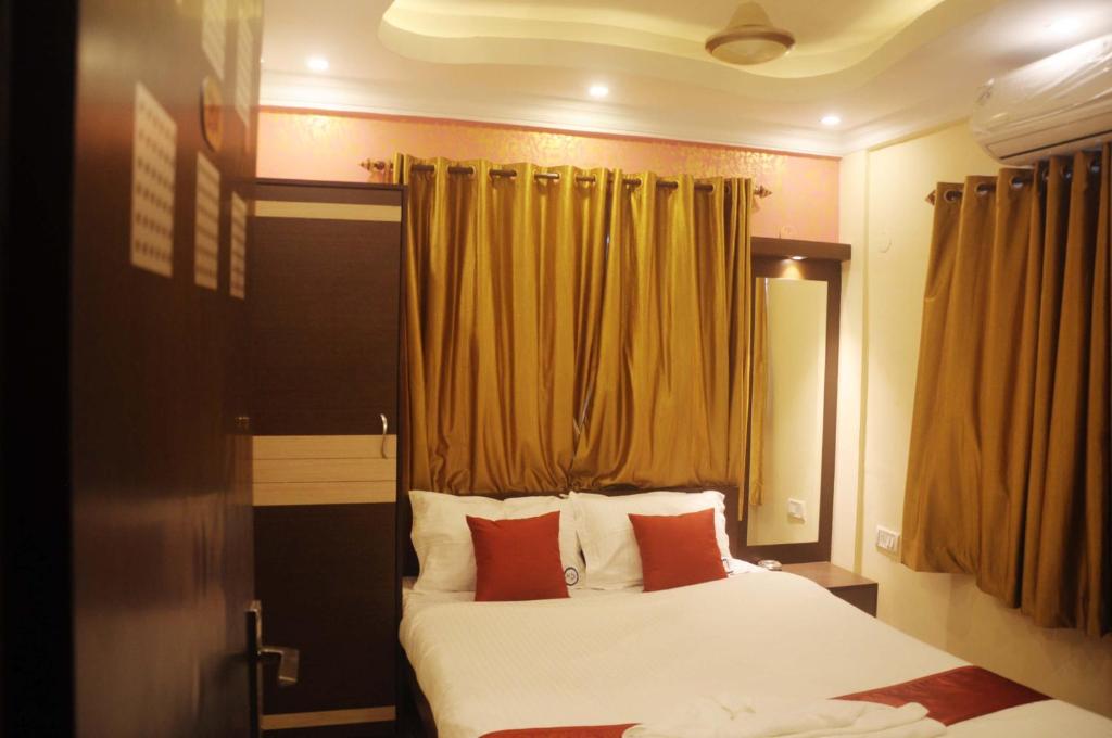 Двухместный (Стандартный двухместный номер с 1 кроватью) отеля Golden Heaven Hotel, Калькутта