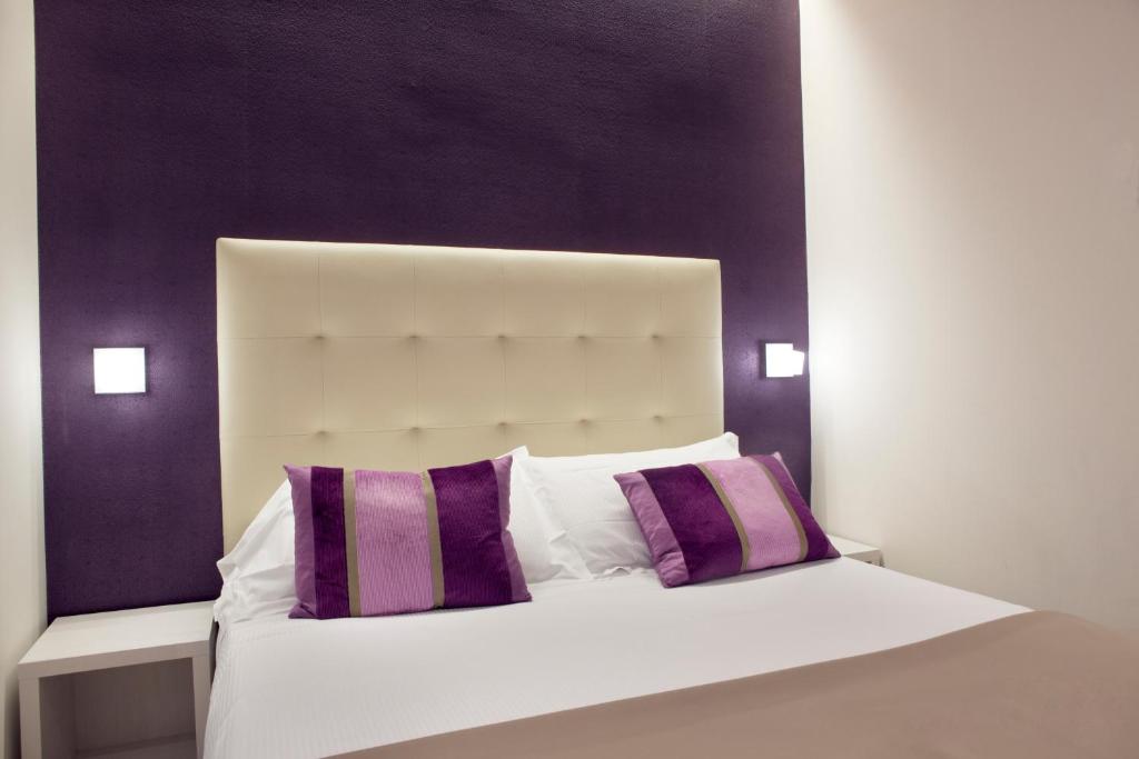 Двухместный (Улучшенный двухместный номер с 1 кроватью или 2 отдельными кроватями и доступом в спа-центр) отеля L'Hotel, Римини