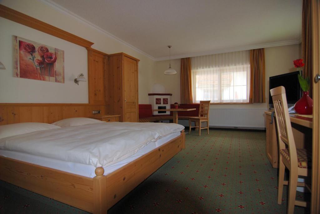 Двухместный (Двухместный номер Делюкс с 1 кроватью) отеля Hotel Garni Forelle, Тукс
