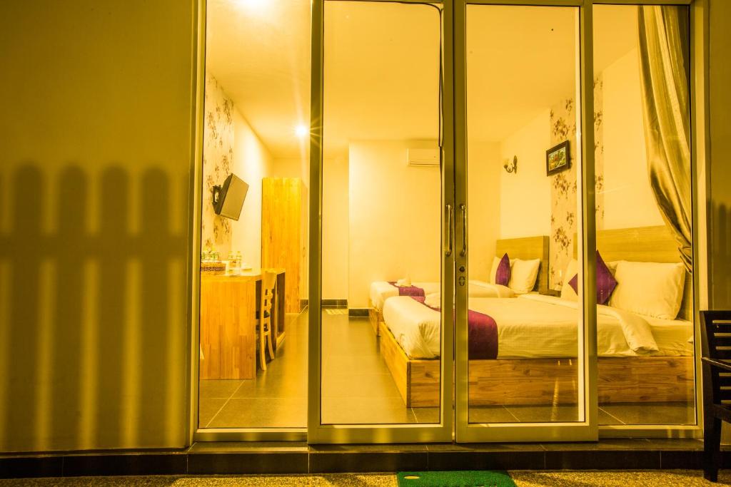 Двухместный (Отдельное бунгало с 2 отдельными кроватями и видом на сад) курортного отеля Good Time Resort, Сиануквиль