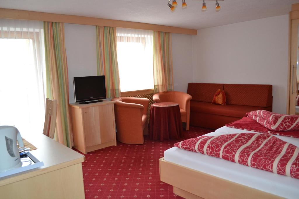 Двухместный (Улучшенный двухместный номер с 1 кроватью) гостевого дома Gasthof Alpenblick, Зее