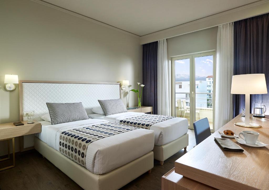 Двухместный (Улучшенный двухместный номер с 1 кроватью или 2 отдельными кроватями) отеля Irida Hotel, Ханья