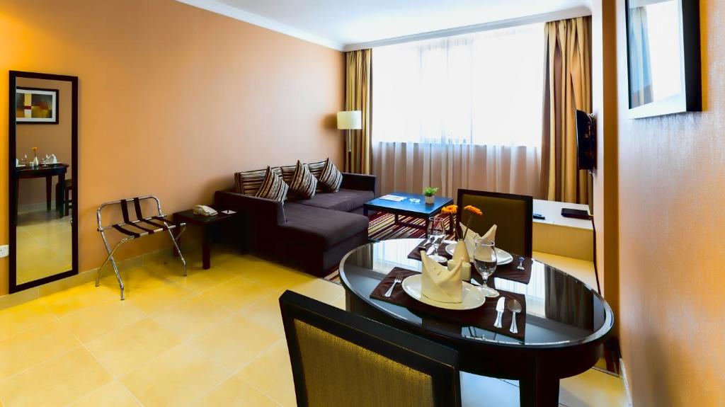 Сьюит (Представительский люкс - Только для некурящих) апарт-отеля Executive Suites by Mourouj Gloria, Абу-Даби