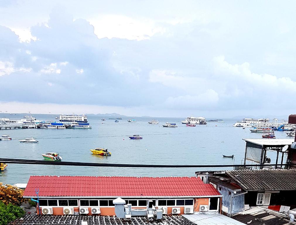 Двухместный (Большой двухместный номер с 1 кроватью), La Fontaine Walking Street Pattaya