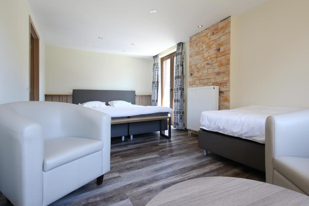 Двухместный (Двухместный номер с 1 кроватью и гидромассажной ванной - В дополнительном здании) отеля Hotel Val De La Cascade, Ставело