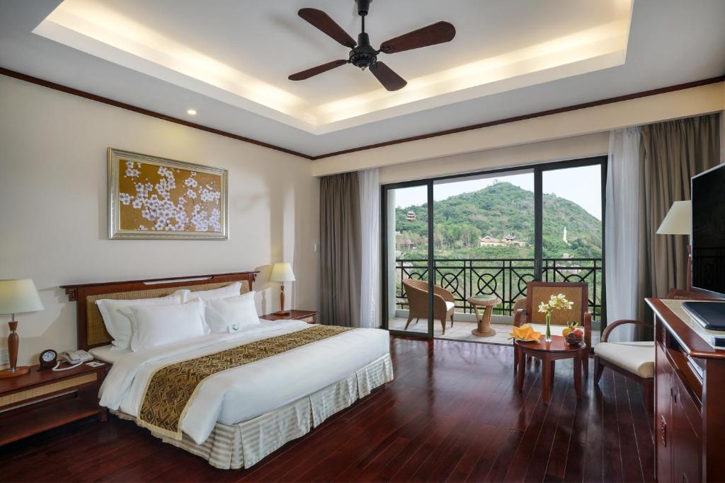 Двухместный (Двухместный номер «Гранд Делюкс» с 1 кроватью - Полный пансион) курортного отеля Vinpearl Nha Trang Resort, Вин Нгуен