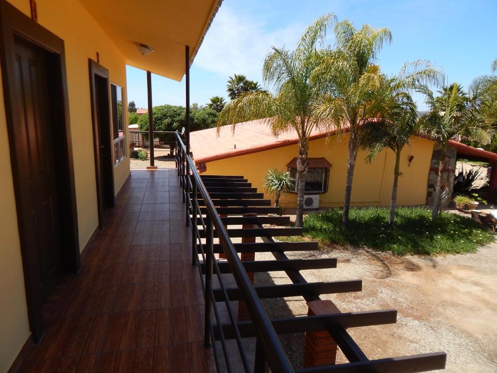 Двухместный (Небольшой двухместный номер с 1 кроватью) хостела Rancho El Campanario en La Ruta del Vino, Валье-де-Гуадалупе