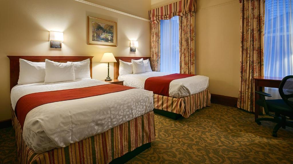 Семейный (Номер Делюкс с 2 двуспальными кроватями — Вид на город), Best Western Plus Pioneer Square Hotel Downtown