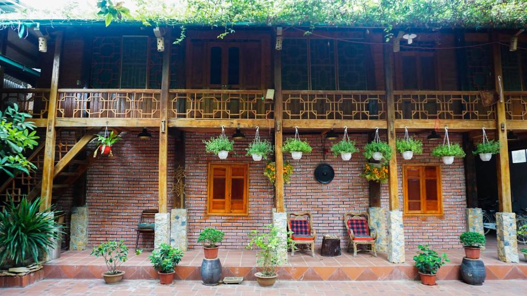 Семейный отель Stilt House 79 Ban Lac, Май Чау