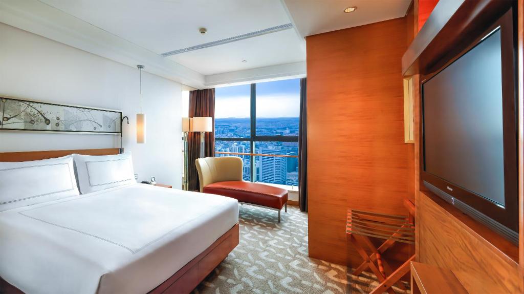 Двухместный (Представительский номер Swiss с кроватью размера «king-size») отеля Swissotel Foshan, Guangdong, Фошань