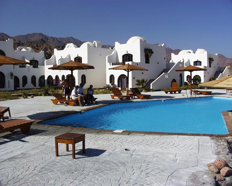 Трехместный (Улучшенный трехместный номер с видом на море), Daniela Diving Resort Dahab