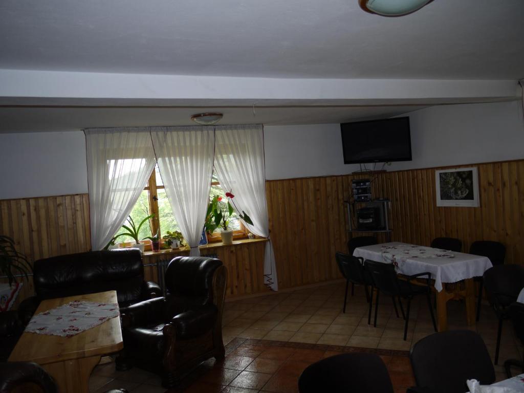 Двухместный (Двухместный номер с 2 отдельными кроватями) курортного отеля Dom Wczasowy Jesionkówka, Поронин