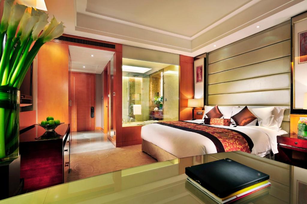 Двухместный (Представительский номер с кроватью размера «king-size») отеля Sofitel Wanda Ningbo, Нинбо