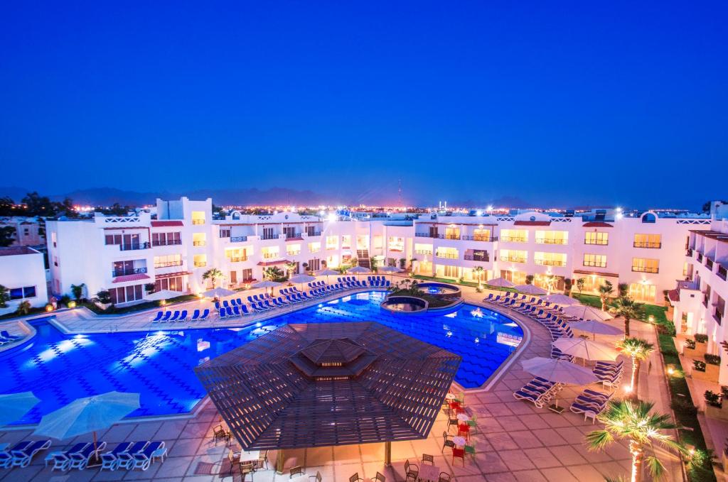 Отель Old Vic Sharm Resort, Шарм-эль-Шейх