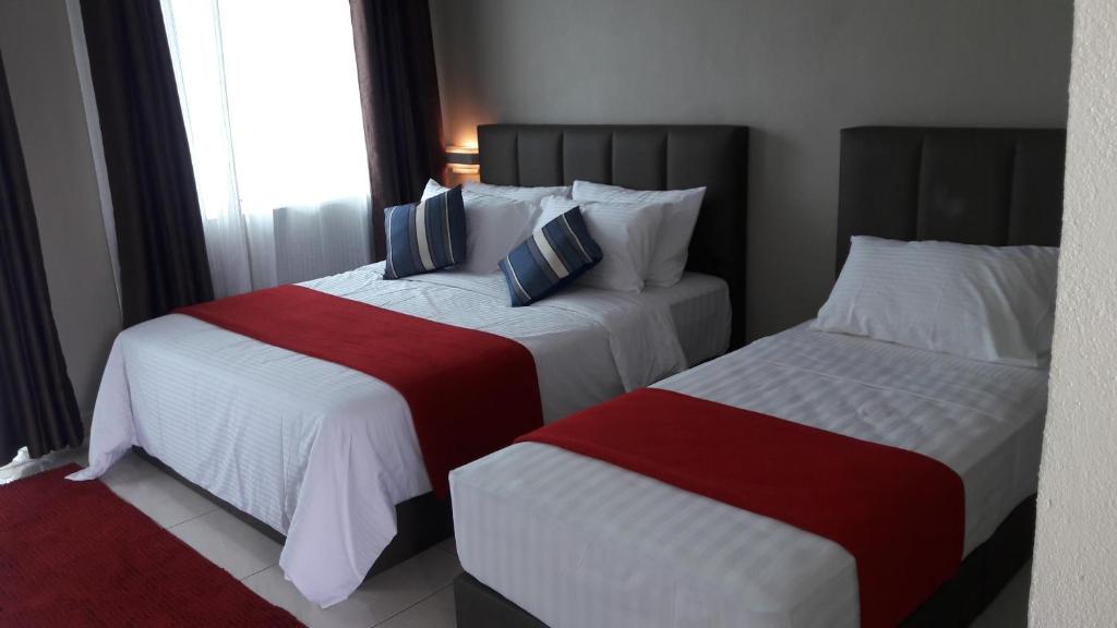 Трехместный (Улучшенный трехместный номер) курортного отеля Destini Akef Villa, Лангкави