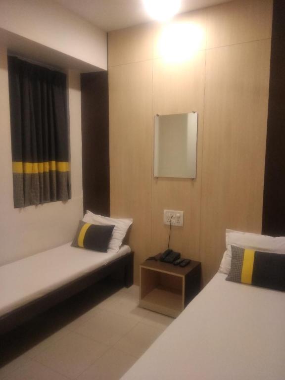 Двухместный (I Qube Twin - Shared washroom (Male Only)), iStay Hotels Andheri MIDC