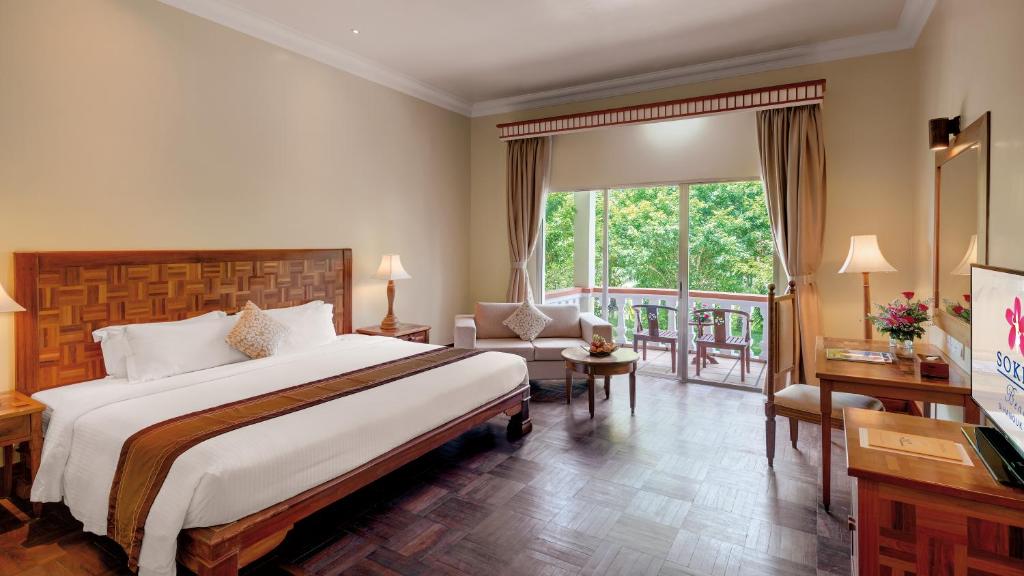 Двухместный (Двухместный номер Делюкс с 1 кроватью или 2 отдельными кроватями - Со стороны озера) курортного отеля Sokha Beach Resort, Сиануквиль